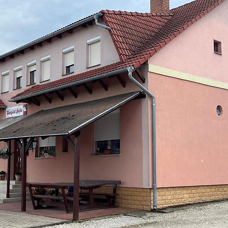 Hangulat Szallo Zalaszentbalazs Dış mekan fotoğraf